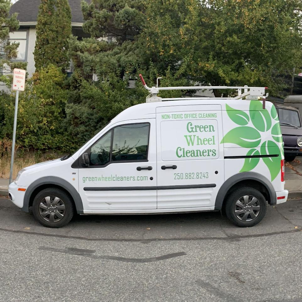 OUR CAR GREEN WHEEL CLEANERS